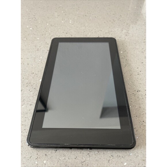 READ! Amazon Kindle Fire eBook D01400 1st Gen Black 8GB Tablet WIFI NOT WORKING - Picture 1 of 8